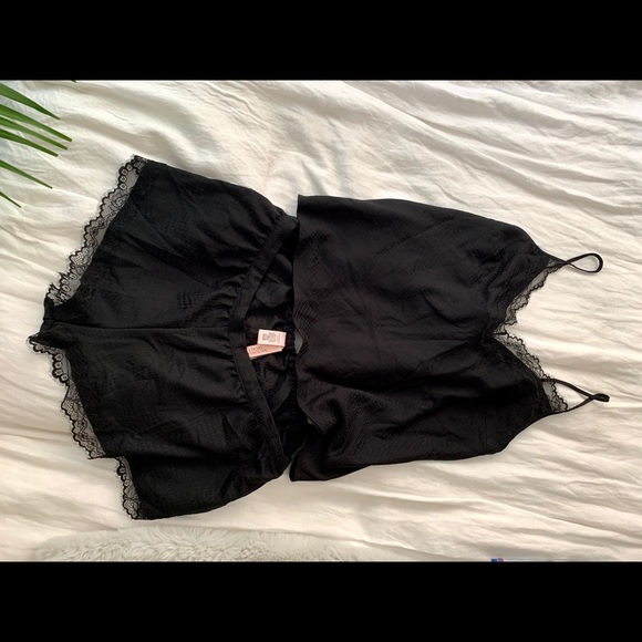 NWT Victoria’s Secret black pajamas - Picture 5 of 6